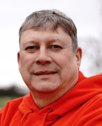 ANDREAS STURM, Ingenieur i.R., 66, verheiratet, 1 Sohn, engagiert bei BUNT STATT BRAUN, überzeugter Fahrradfahrer